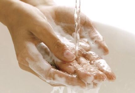 rankų higiena apsaugo nuo parazitų patekimo į organizmą