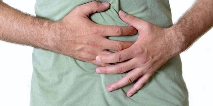 pilvo skausmas gali būti helmintiozės simptomai